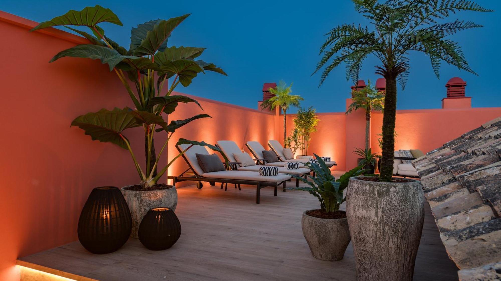 Vacation Marbella I The Signature Penthouse, Sea View, Sauna, Private Heated Jacuzzi, Cutting-edge Amenities Сasa de vacaciones *