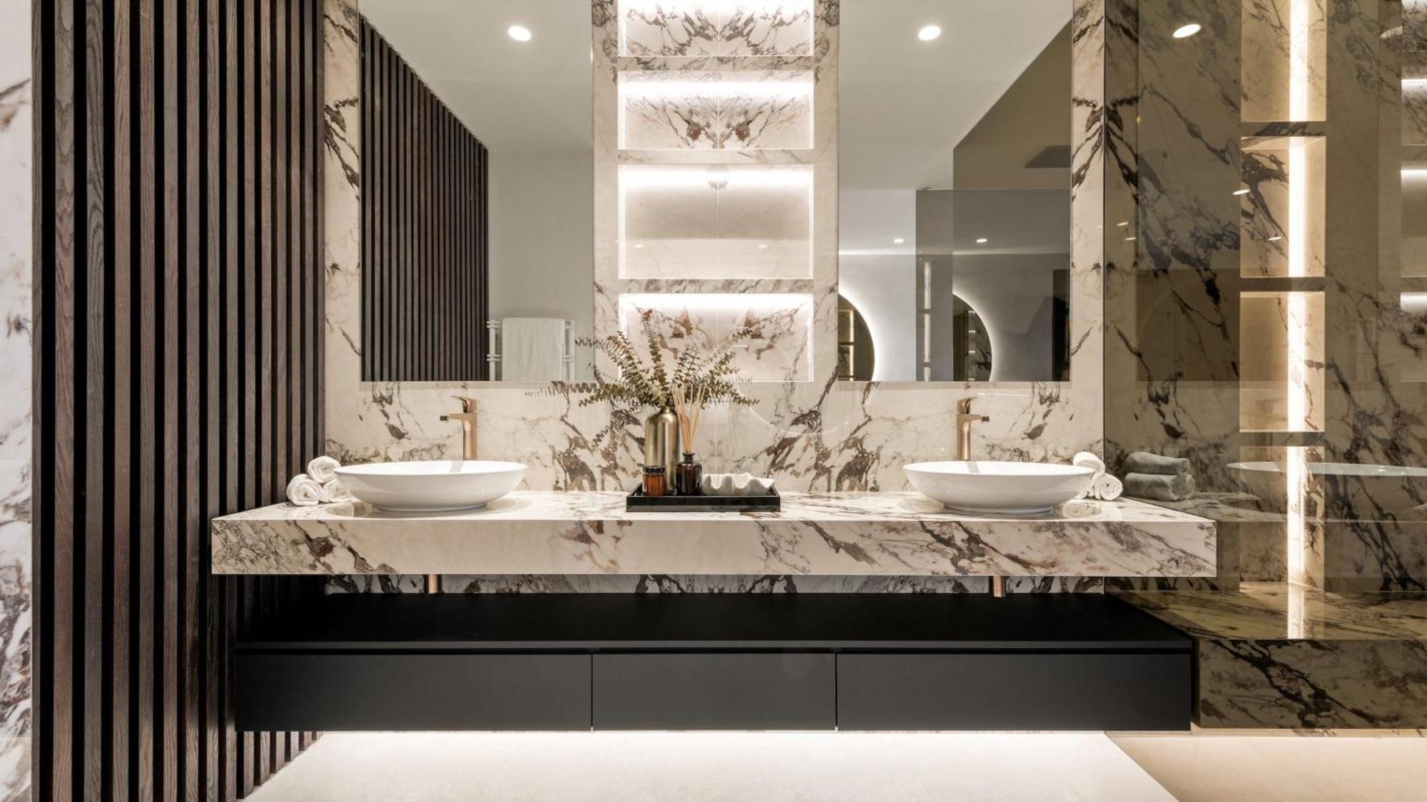 Сasa de vacaciones Vacation Marbella I The Signature Penthouse, Sea View, Sauna, Private Heated Jacuzzi, Cutting-edge Amenities Estepona
