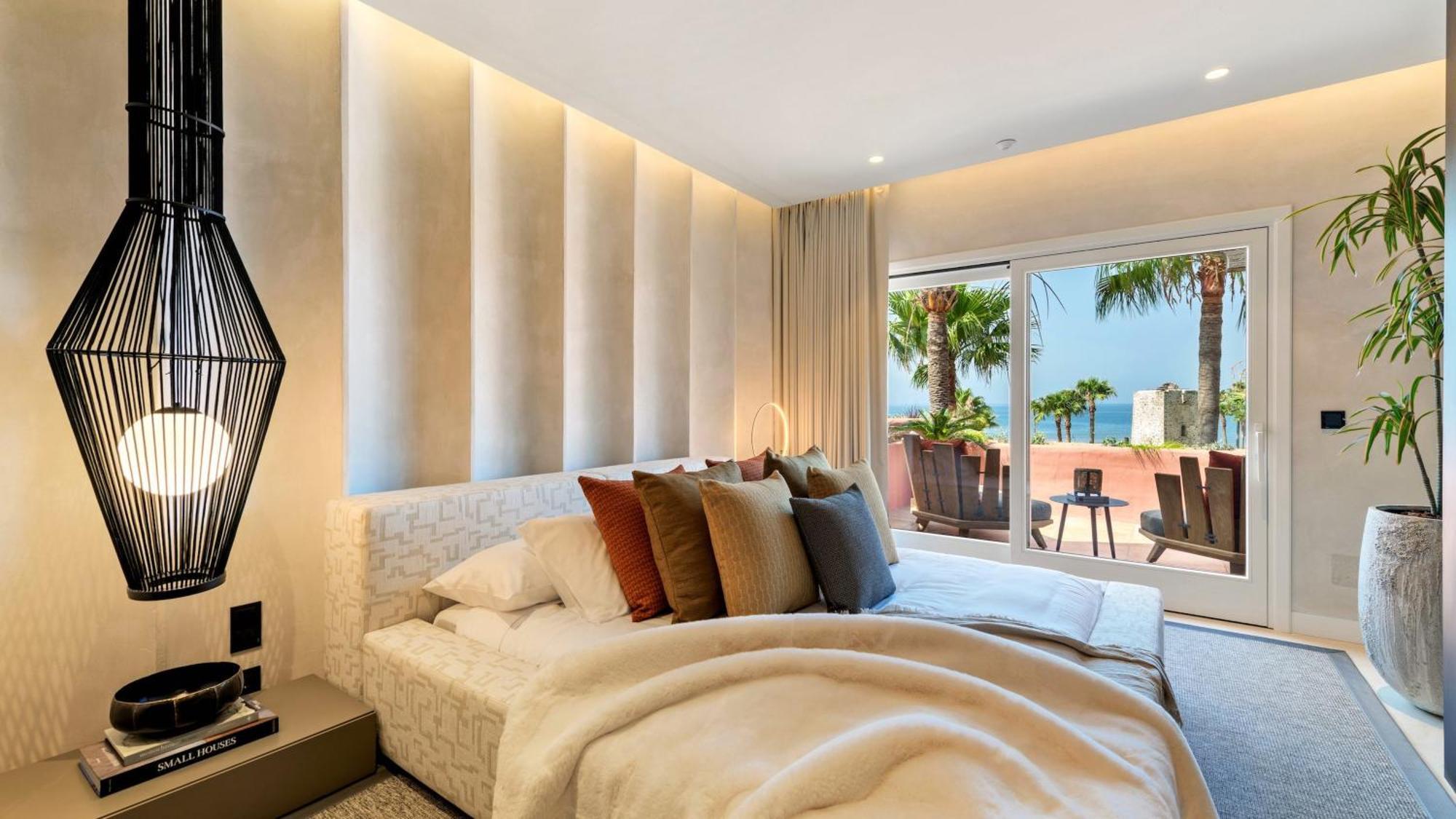 Vacation Marbella I The Signature Penthouse, Sea View, Sauna, Private Heated Jacuzzi, Cutting-edge Amenities Сasa de vacaciones